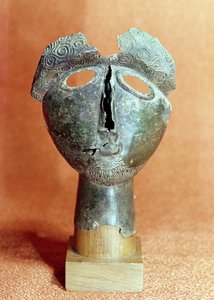 モントゥーズ（ブロンズ）のピレネーの神性の仮面